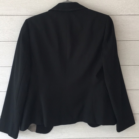 Tahari Blazer - Picture 3 of 6